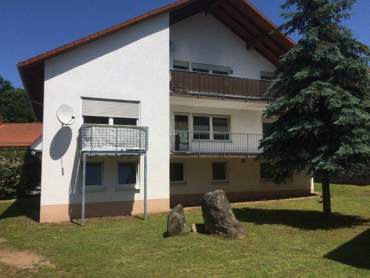 Ferienwohnung Am Waldrand Лемберг Экстерьер фото
